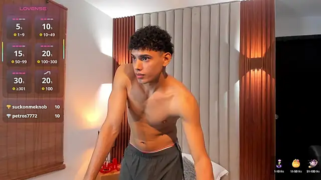Snapshot of Justin_mack chatting on February 25, 5:51 pm Justin mack online show from February 25, 5:51 pm