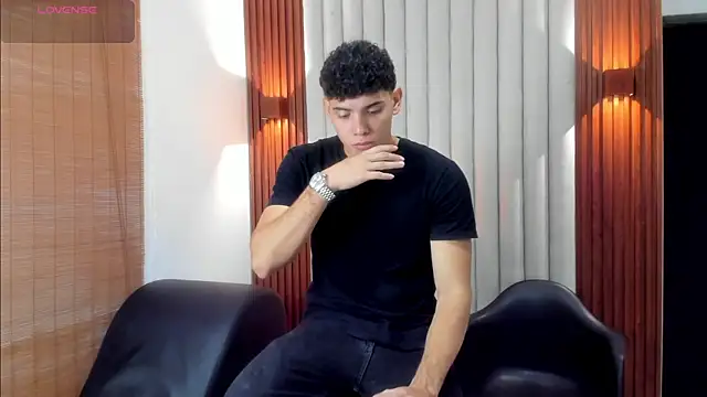Snapshot of Justin_mack chatting on September 28, 12:34 pm Justin mack online show from September 28, 12:34 pm
