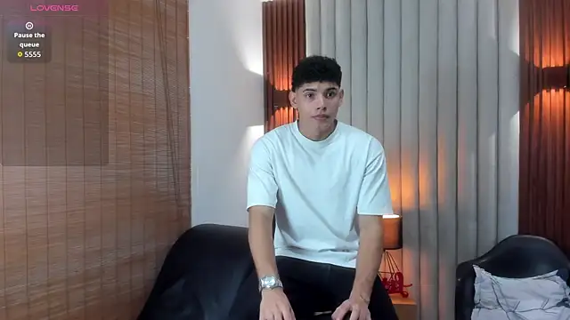 Snapshot of Justin_mack chatting on September 14, 12:16 pm Justin mack online show from September 14, 12:16 pm