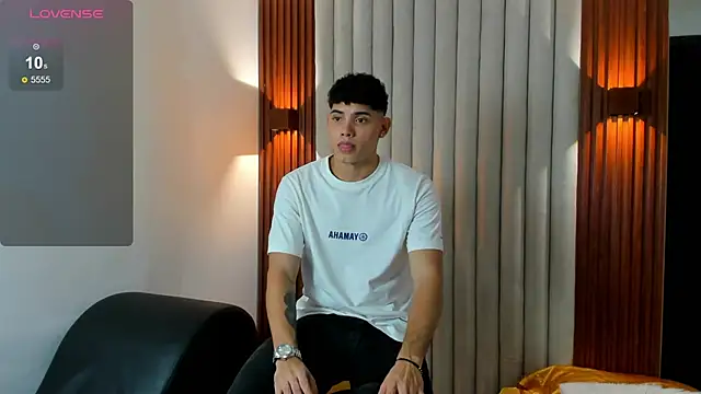 Justin mack online show from November 24, 7:03 pm