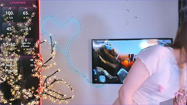 kitness sky online show from February 6, 4:36 pm