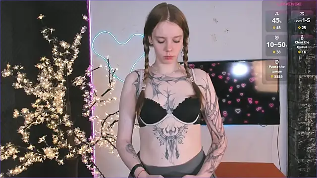 kitness sky online show from February 9, 9:47 am