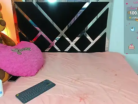 CatalinaSmith1 online show from November 10, 9:53 pm