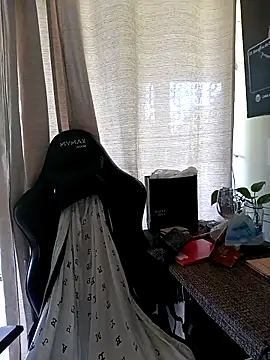 Pantaneirasexy online show from December 17, 12:32 pm