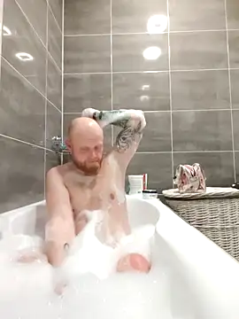 Snapshot of bouraktom6 chatting on November 12, 4:44 pm bouraktom6 online show from November 12, 4:44 pm