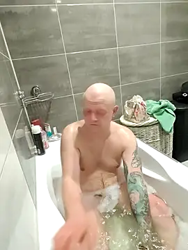 Snapshot of bouraktom6 chatting on November 18, 9:51 pm bouraktom6 online show from November 18, 9:51 pm