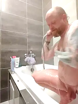 bouraktom6 online show from March 3, 9:11 pm