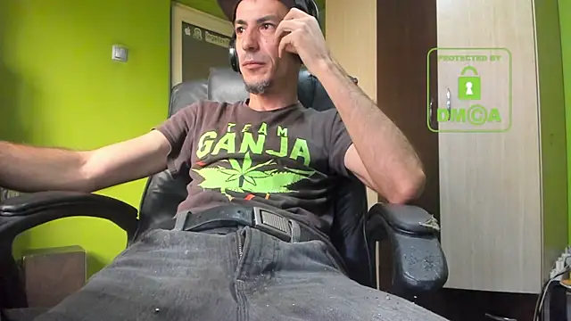 BigCumShoot online show from November 14, 7:23 am