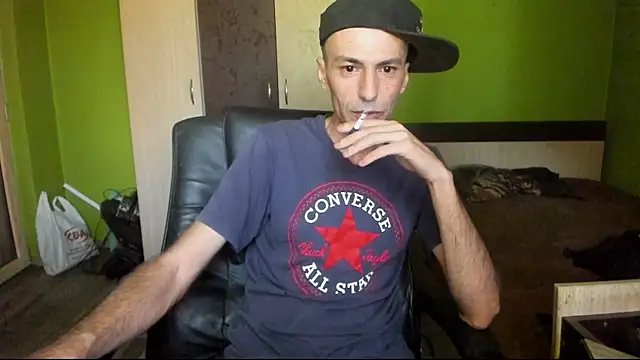 Snapshot of BigCumShoot chatting on June 17, 12:26 pm BigCumShoot online show from June 17, 12:26 pm