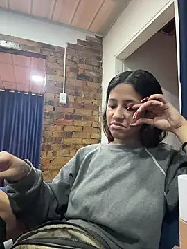 vicky bass online show from November 4, 9:29 pm