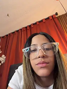 vicky bass online show from December 16, 5:11 am