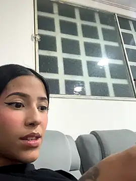 vicky bass online show from October 23, 4:00 am