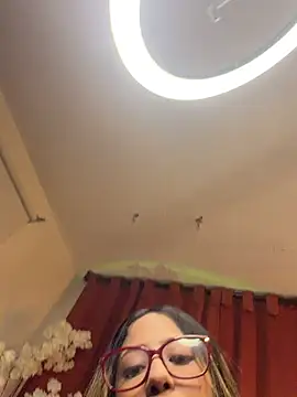 vicky bass online show from December 4, 4:55 am