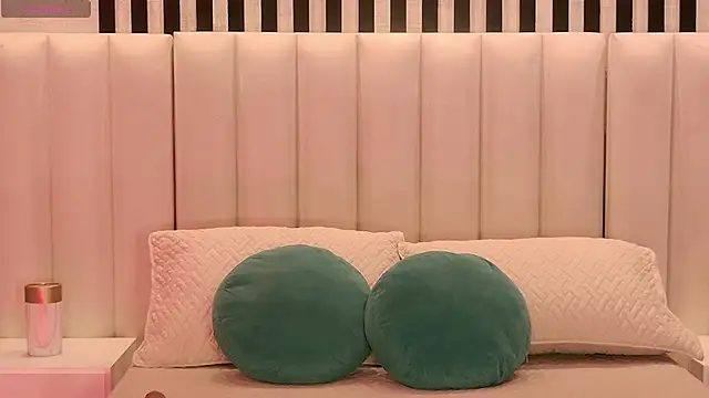 Snapshot of AmaiaHaywood chatting on January 8, 5:13 am AmaiaHaywood online show from January 8, 5:13 am