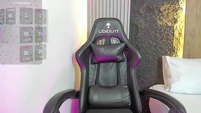 Snapshot of dalila_harris chatting on November 15, 12:42 pm dalila harris online show from November 15, 12:42 pm