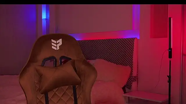  BbFreya online show from February 2, 8:19 pm