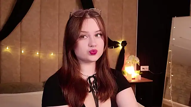 Snapshot of Kendra_Parlow chatting on October 15, 8:28 pm Kendra Parlow online show from October 15, 8:28 pm