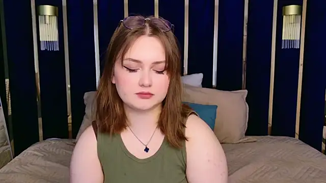 Snapshot of Kendra_Parlow chatting on March 19, 10:33 am Kendra Parlow online show from March 19, 10:33 am