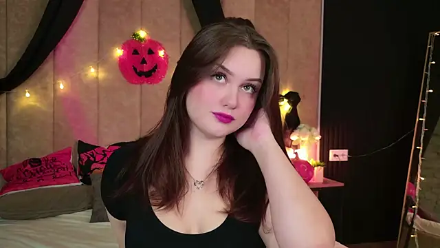 Kendra Parlow online show from October 20, 8:53 pm