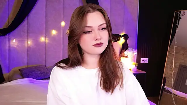 Kendra Parlow online show from November 9, 8:35 pm