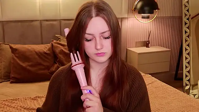 Kendra Parlow online show from March 10, 8:24 pm