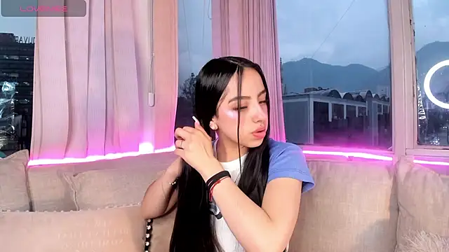 Daphne chers online show from November 21, 8:08 pm