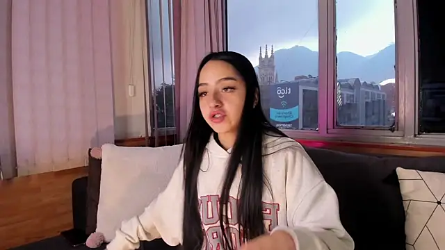 Daphne chers online show from February 11, 8:31 pm