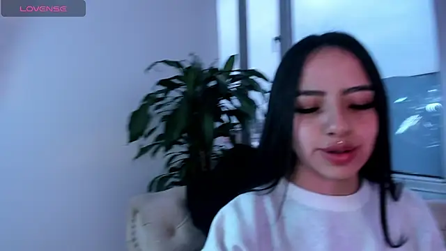 Daphne chers online show from March 27, 12:06 pm