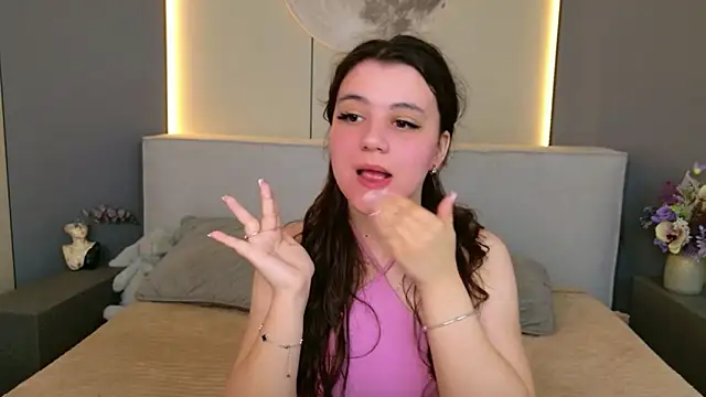 Pauline Heaven online show from June 27, 5:35 am