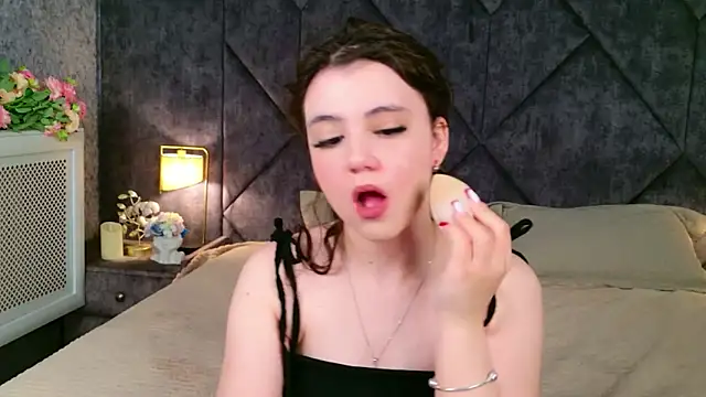 Pauline Heaven online show from April 30, 6:42 am