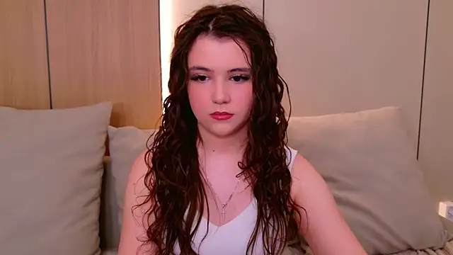 Pauline Heaven online show from April 17, 5:43 am