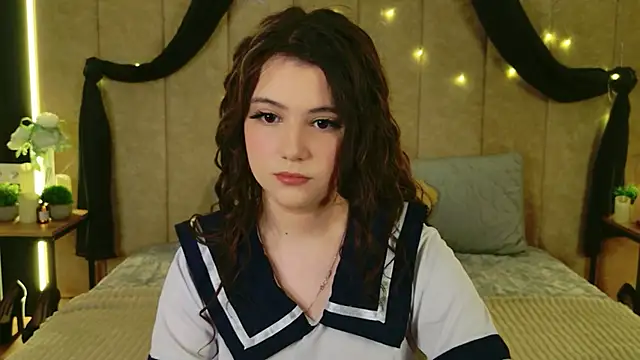 Pauline Heaven online show from March 2, 5:52 am