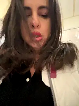 laarti online show from November 23, 9:08 am