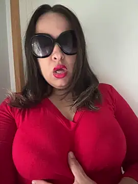 Snapshot of laarti chatting on September 20, 9:47 am laarti online show from September 20, 9:47 am