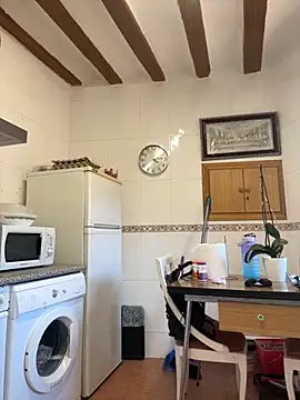 laarti online show from November 3, 3:15 pm