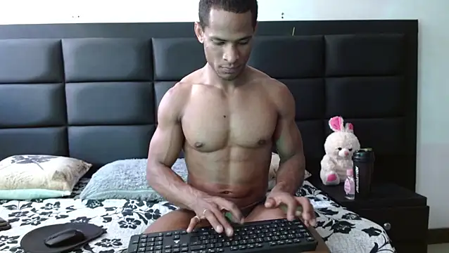 Snapshot of Dicker_77 chatting on February 13, 8:03 pm Dicker 77 online show from February 13, 8:03 pm