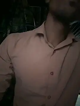 Snapshot of Loveinsync chatting on December 16, 8:07 am Loveinsync online show from December 16, 8:07 am