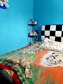 Snapshot of DivinaTransStrella chatting on October 15, 4:37 pm DivinaTransStrella online show from October 15, 4:37 pm