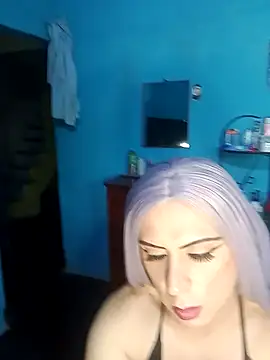 Snapshot of DivinaTransStrella chatting on March 10, 9:30 pm DivinaTransStrella online show from March 10, 9:30 pm