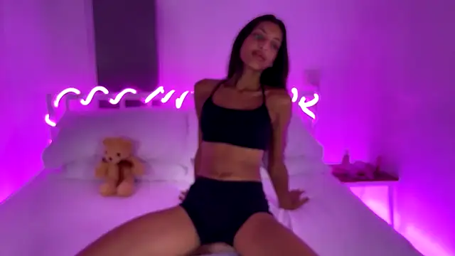 alanaexplicit69 online show from March 5, 11:49 pm