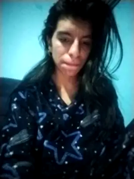 Snapshot of Ariell_Kieran chatting on February 21, 2:13 am Ariell Kieran online show from February 21, 2:13 am