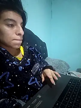 Snapshot of Ariell_Kieran chatting on November 25, 5:41 am Ariell Kieran online show from November 25, 5:41 am