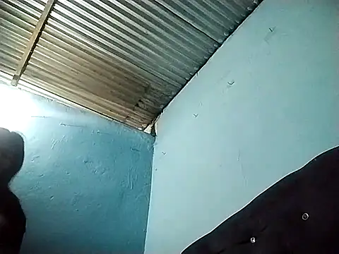 Snapshot of Ariell_Kieran chatting on February 28, 1:05 am Ariell Kieran online show from February 28, 1:05 am