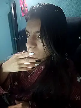 Snapshot of Ariell_Kieran chatting on November 4, 5:44 am Ariell Kieran online show from November 4, 5:44 am