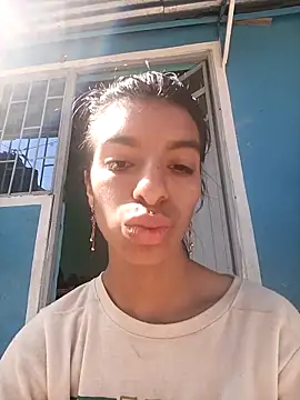 Snapshot of Ariell_Kieran chatting on September 21, 7:30 pm Ariell Kieran online show from September 21, 7:30 pm