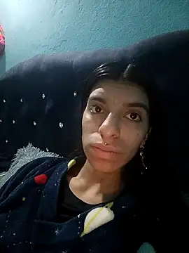 Snapshot of Ariell_Kieran chatting on November 7, 3:44 am Ariell Kieran online show from November 7, 3:44 am