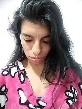 Snapshot of Ariell_Kieran chatting on February 2, 8:57 am Ariell Kieran online show from February 2, 8:57 am