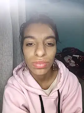 Snapshot of Ariell_Kieran chatting on September 19, 11:09 pm Ariell Kieran online show from September 19, 11:09 pm