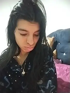 Ariell Kieran online show from July 12, 3:40 am