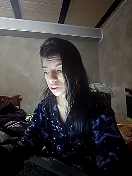 Snapshot of Ariell_Kieran chatting on October 11, 5:52 am Ariell Kieran online show from October 11, 5:52 am